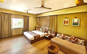 Opulence Inn - 500 Meters From Udaipur Railway Station